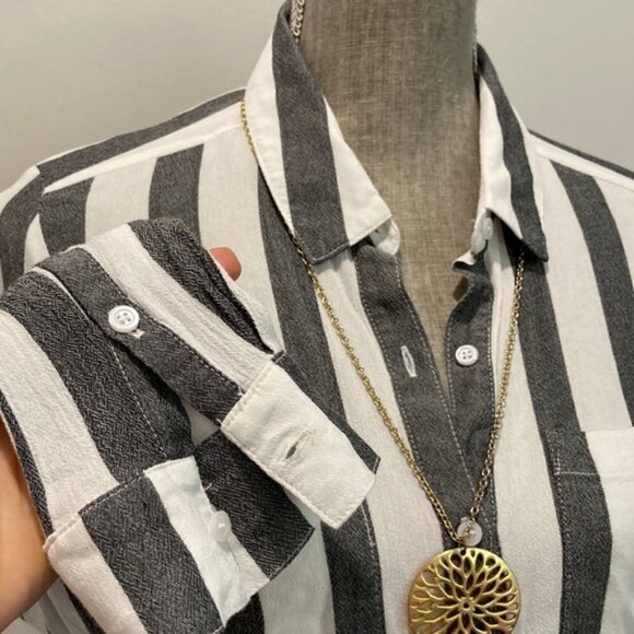 Bp White and Black Striped Button Down Long Sleeve Collared Shirt - Picture 8 of 13